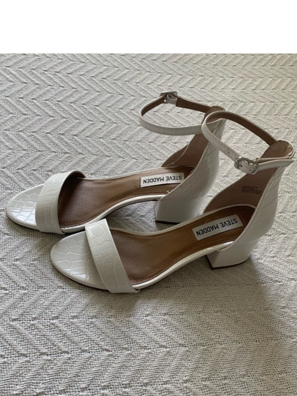Steve Madden White Crocodile Snake Skin Print Heel